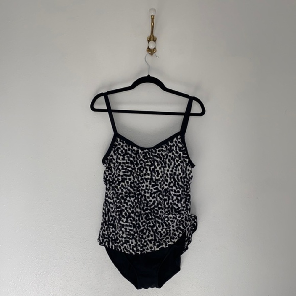 Elisabeth Stewart one piece swimsuit suit